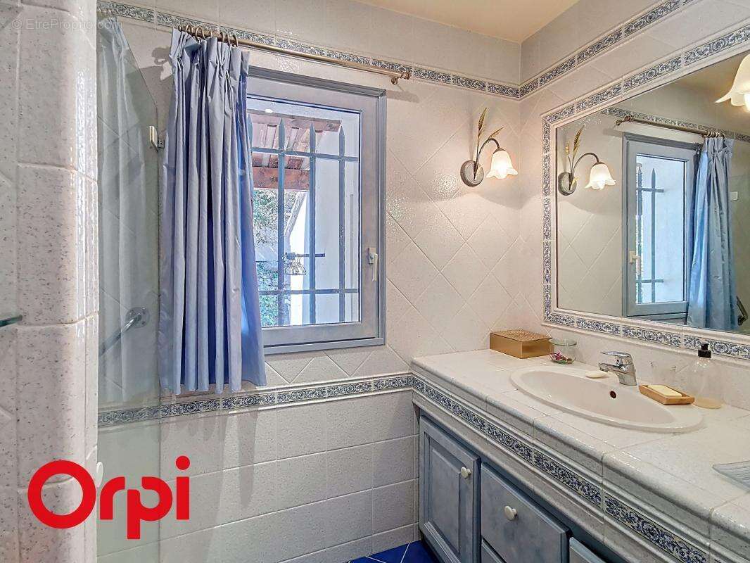 Maison à LA CADIERE-D&#039;AZUR