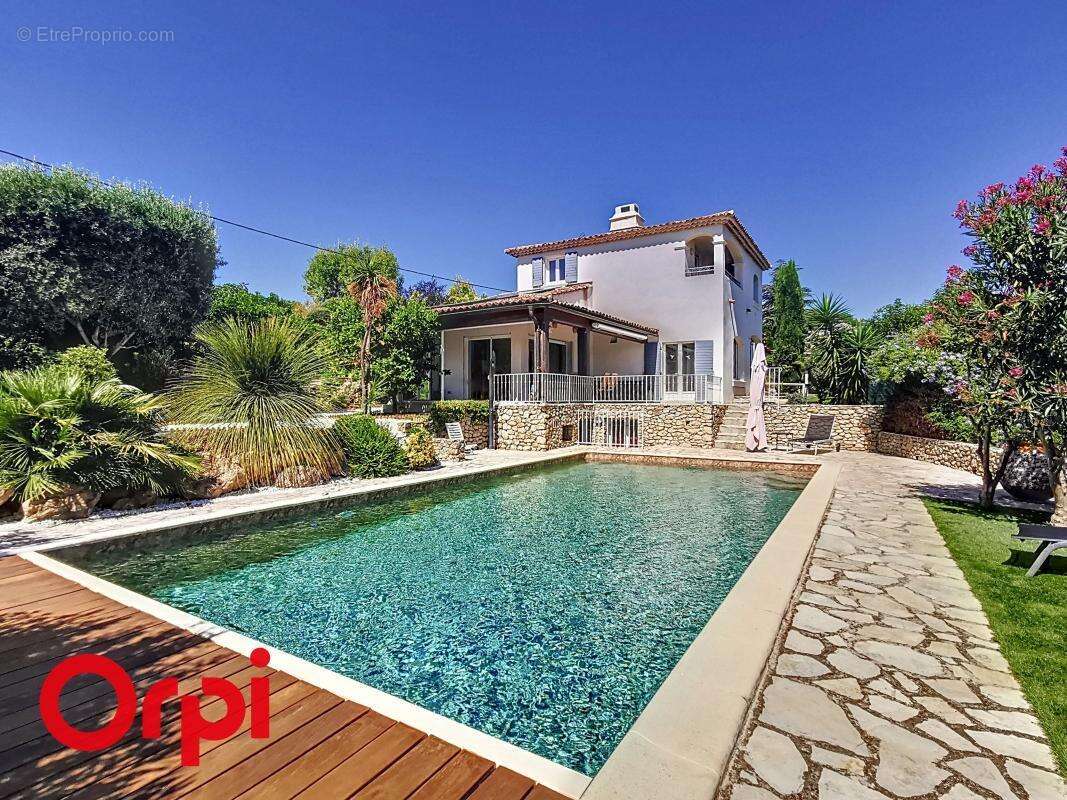 Maison à LA CADIERE-D&#039;AZUR