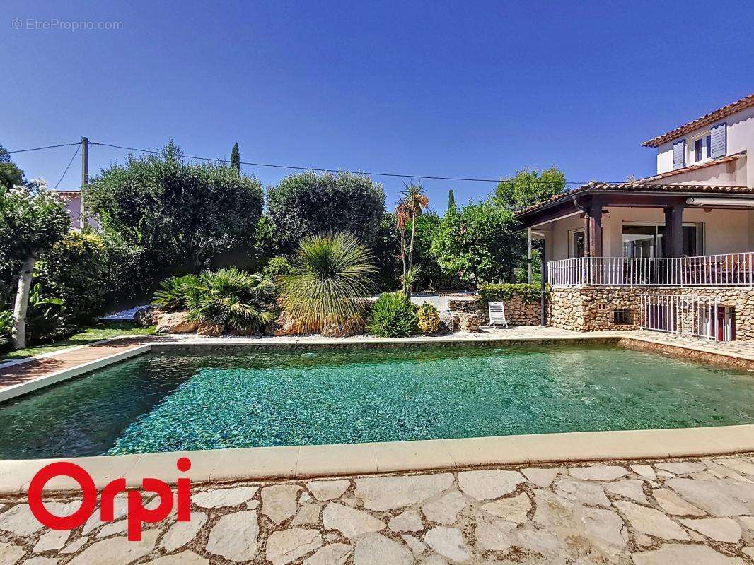 Maison à LA CADIERE-D&#039;AZUR