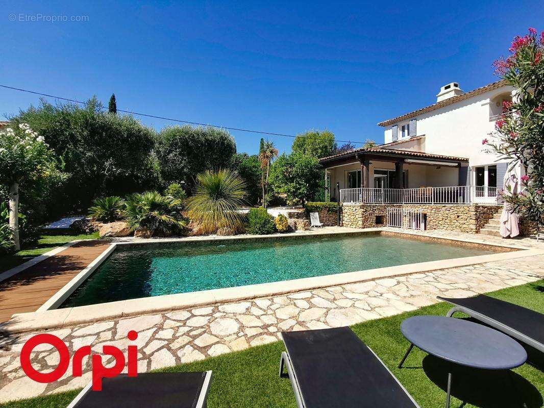 Maison à LA CADIERE-D&#039;AZUR