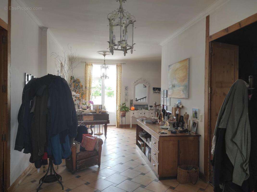 Maison à SAINT-JULIEN-DE-L&#039;ESCAP