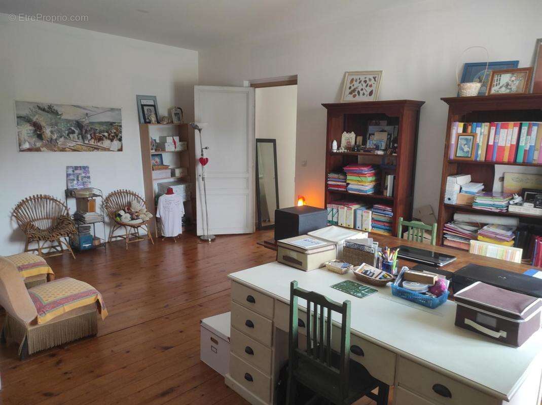 Maison à SAINT-JULIEN-DE-L&#039;ESCAP