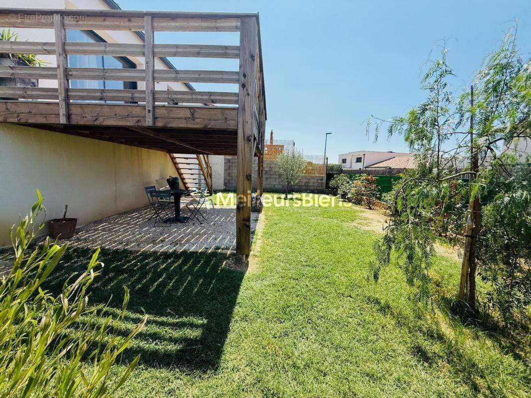 Maison à PEYRESTORTES