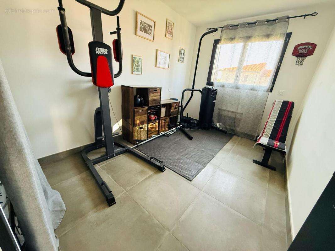 Maison à PEYRESTORTES