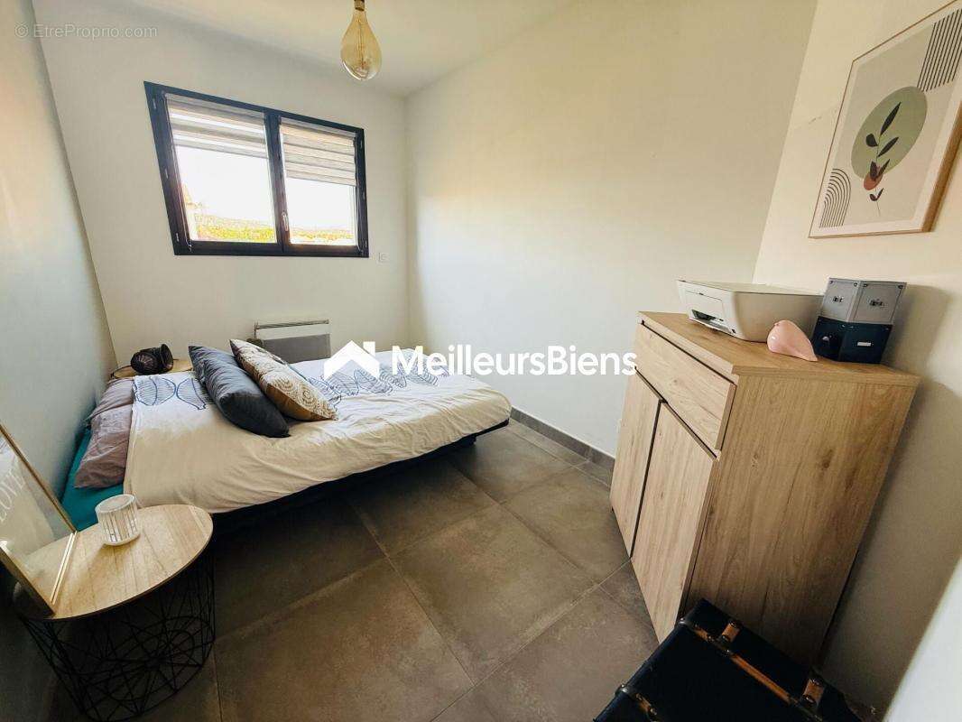 Maison à PEYRESTORTES