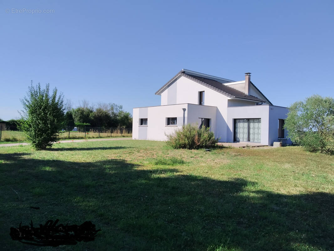 Maison à MEURSANGES