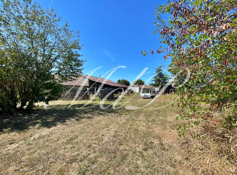 Maison à BONNEVILLE-ET-SAINT-AVIT-DE-FUMADIERES