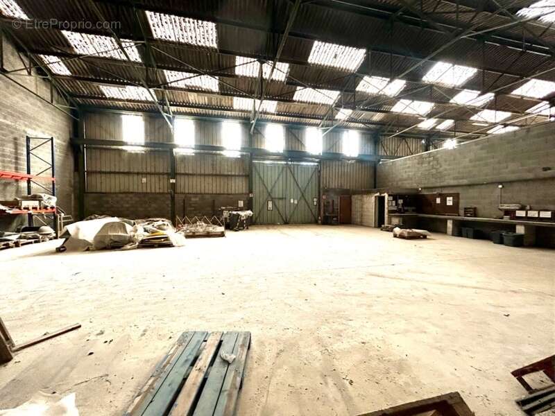 Commerce à FRONTENEX