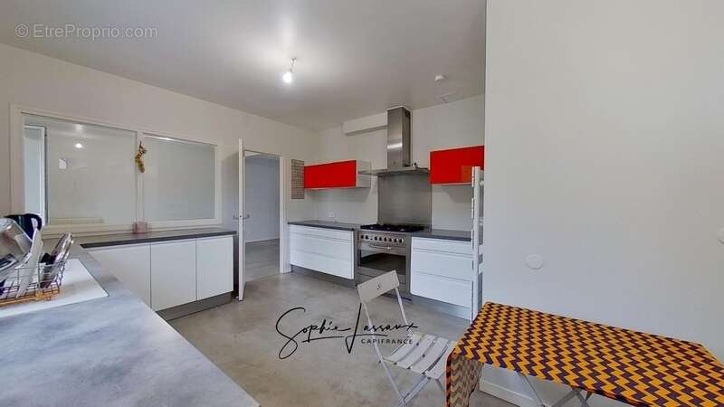 Maison à LA CELLE-SAINT-CLOUD