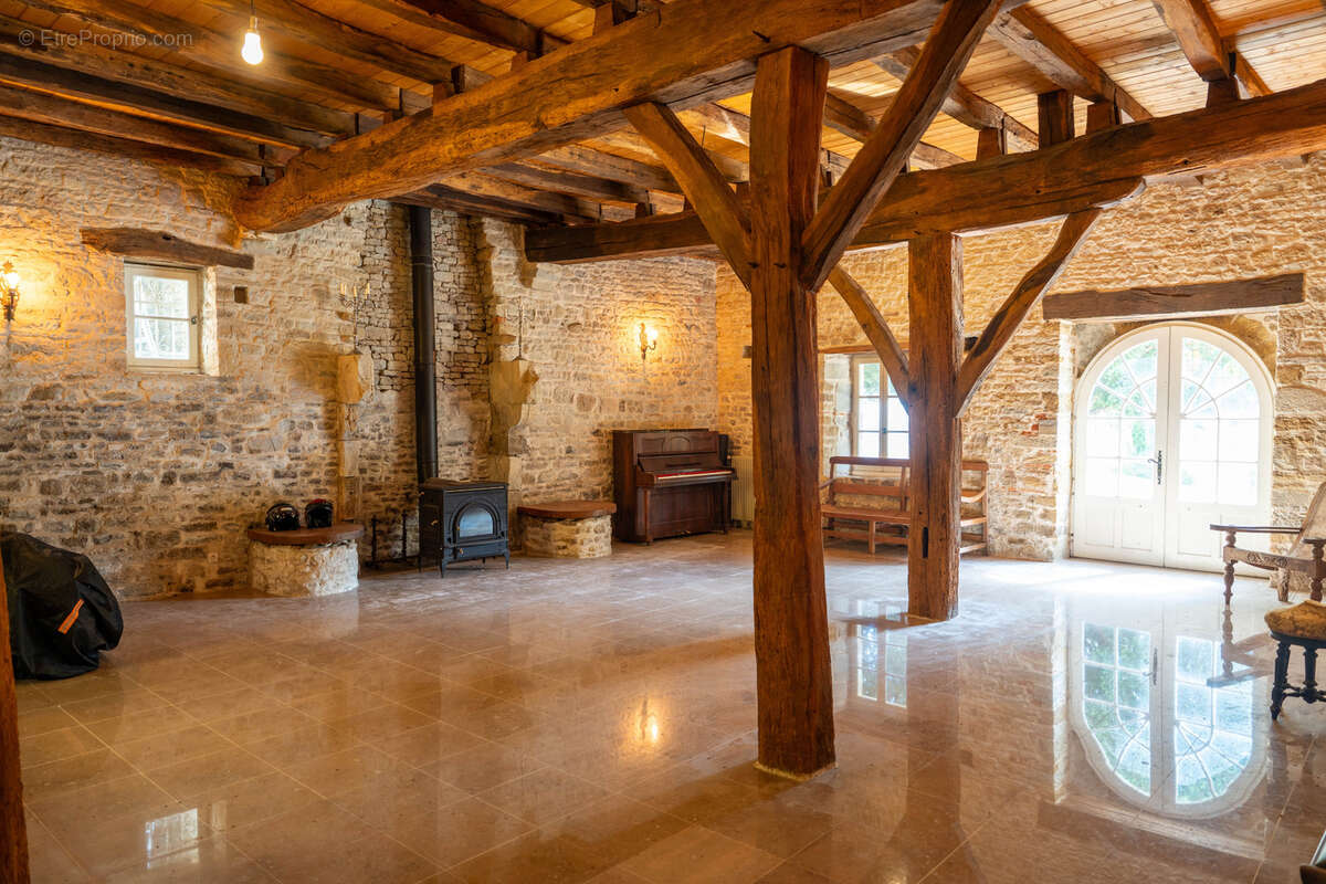 Maison à TALMONT-SAINT-HILAIRE