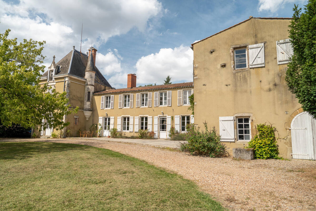 Maison à TALMONT-SAINT-HILAIRE