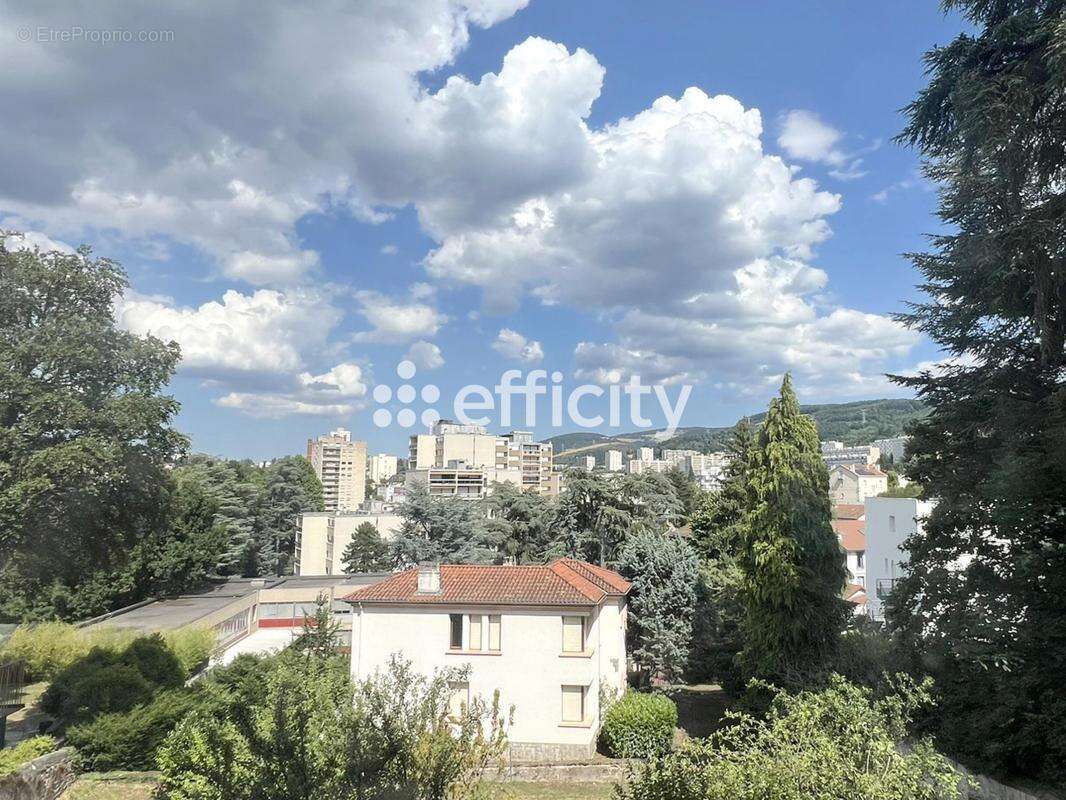 Appartement à SAINT-ETIENNE