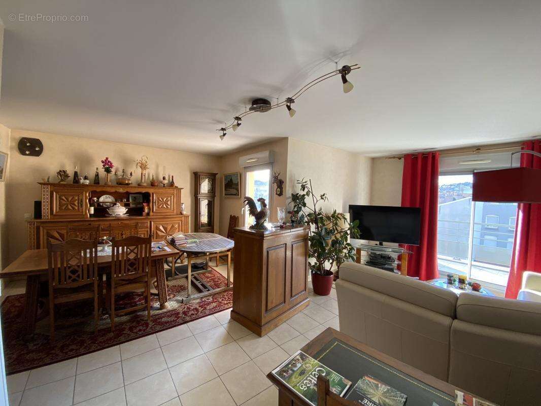 Appartement à SAINT-ETIENNE