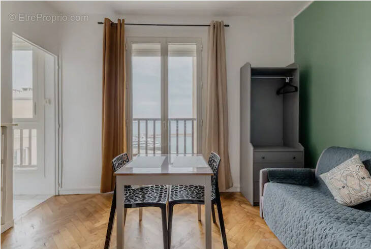 Appartement à MARSEILLE-2E