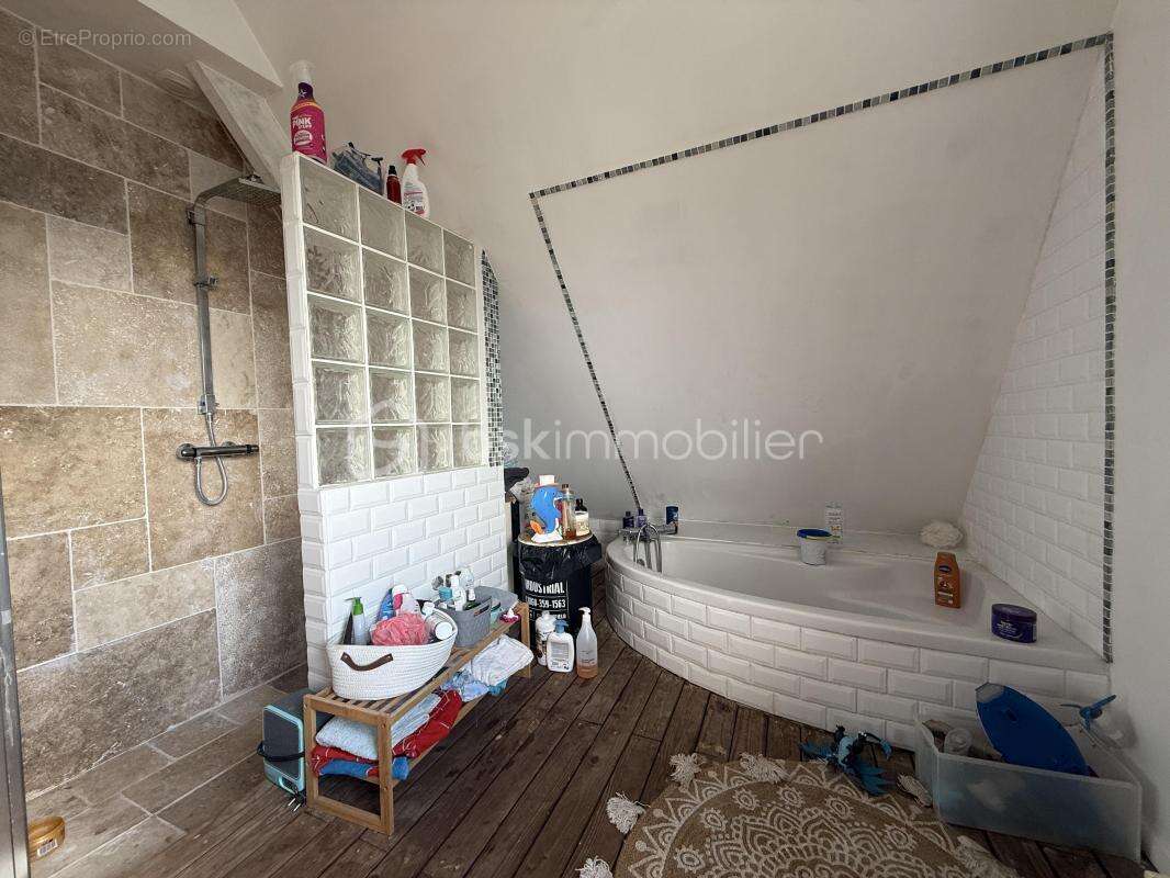 Maison à PONT-L&#039;EVEQUE