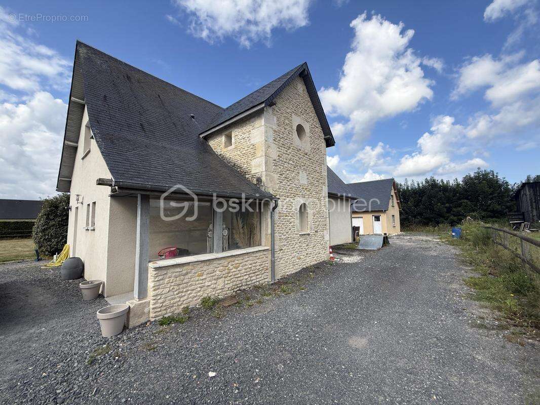 Maison à PONT-L&#039;EVEQUE