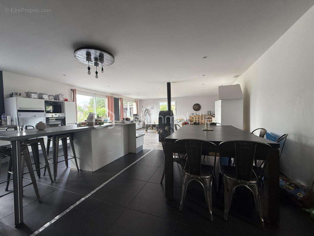 Maison à PONT-L&#039;EVEQUE