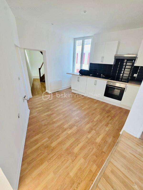 Appartement à MARLE