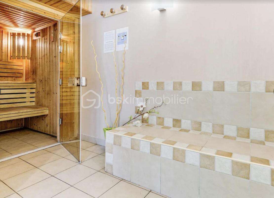 Appartement à SIX-FOURS-LES-PLAGES