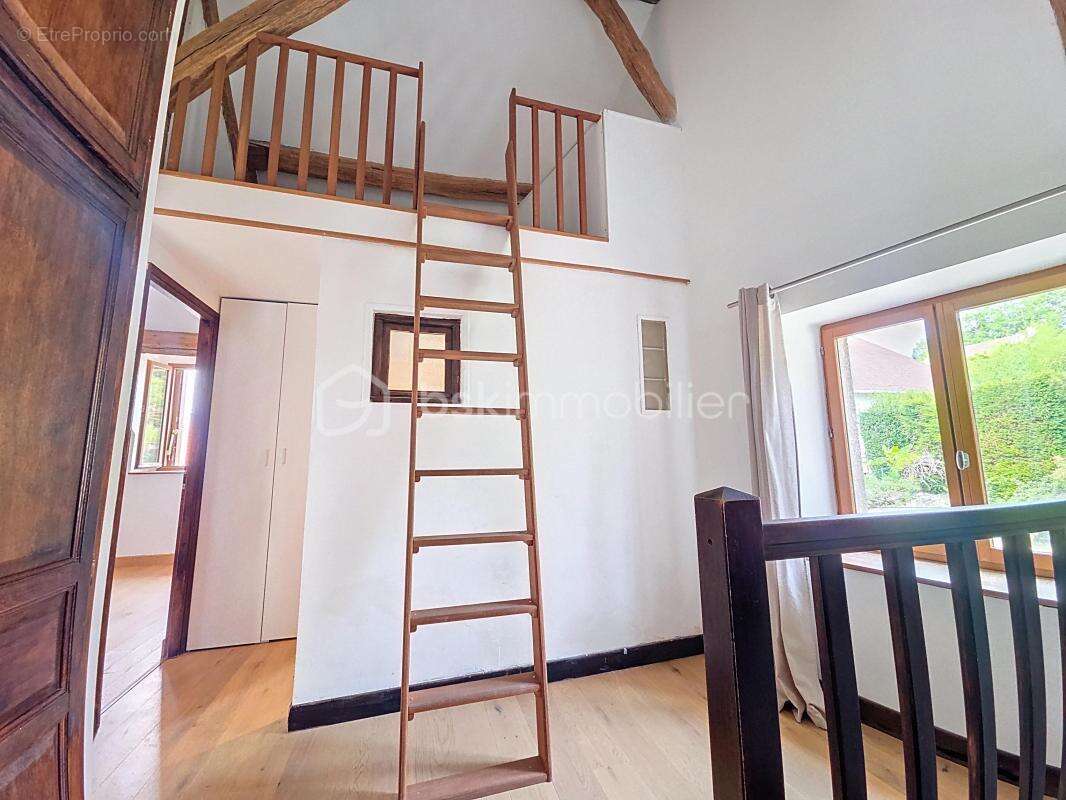 Appartement à THORIGNY-SUR-MARNE