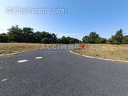 Terrain à LABRUGUIERE