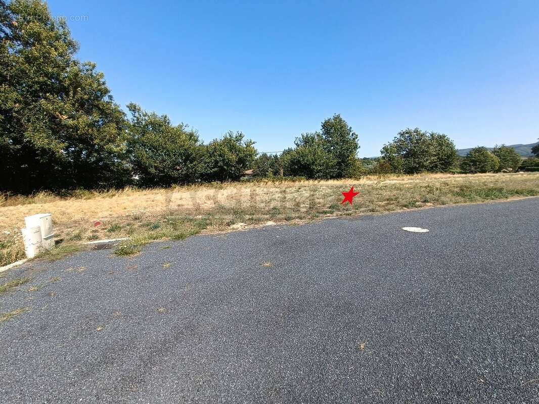 Terrain à LABRUGUIERE