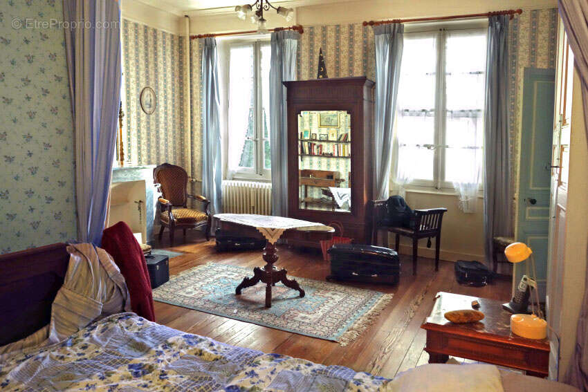 Maison à MONTELIMAR