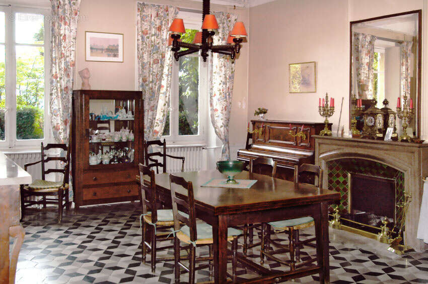 Maison à MONTELIMAR