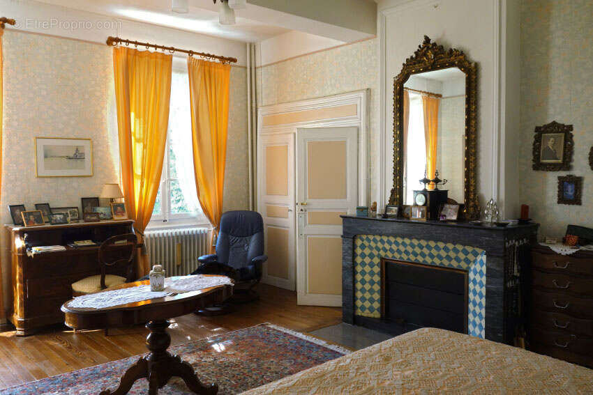 Maison à MONTELIMAR