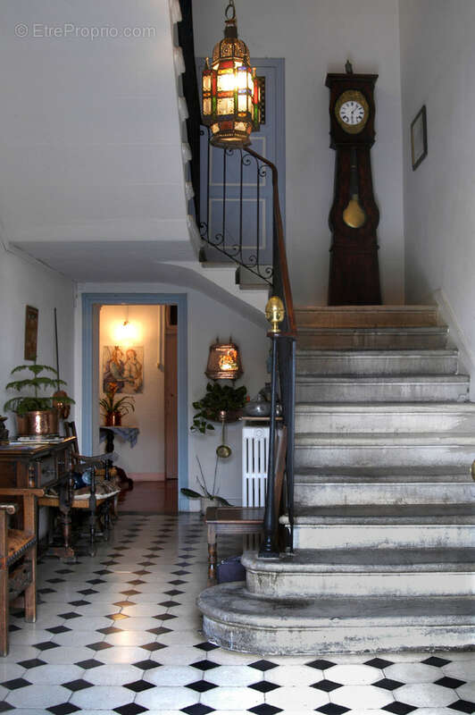 Maison à MONTELIMAR