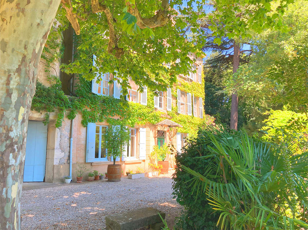 Maison à MONTELIMAR