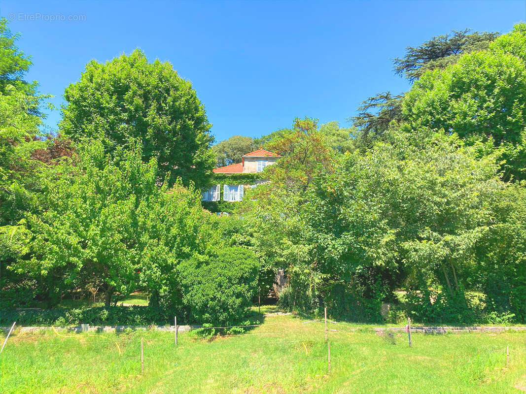 Maison à MONTELIMAR