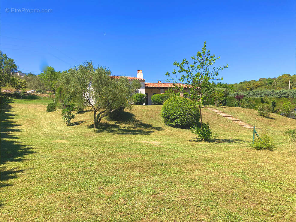 Maison à ROCHEMAURE