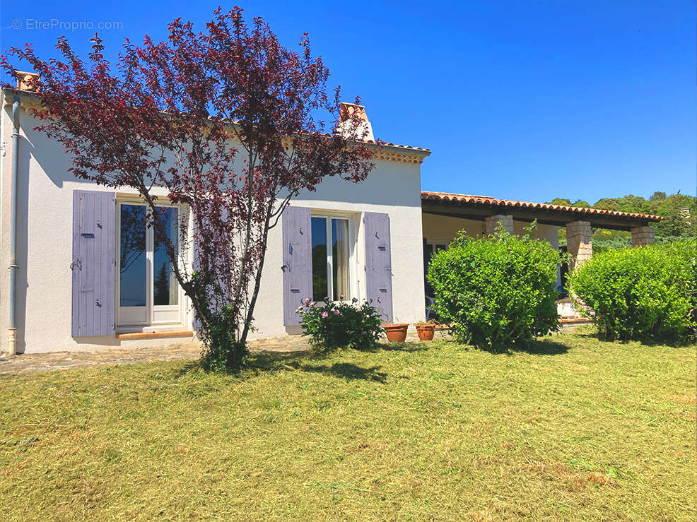 Maison à ROCHEMAURE