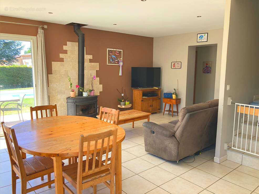 Maison à LA BEGUDE-DE-MAZENC