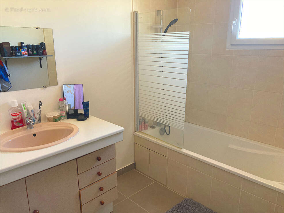 Maison à LA BEGUDE-DE-MAZENC