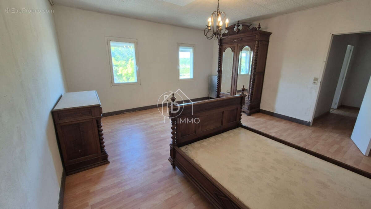 Maison à MONTPON-MENESTEROL