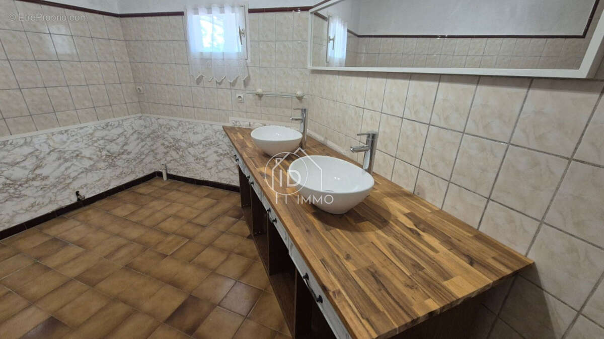 Maison à MONTPON-MENESTEROL