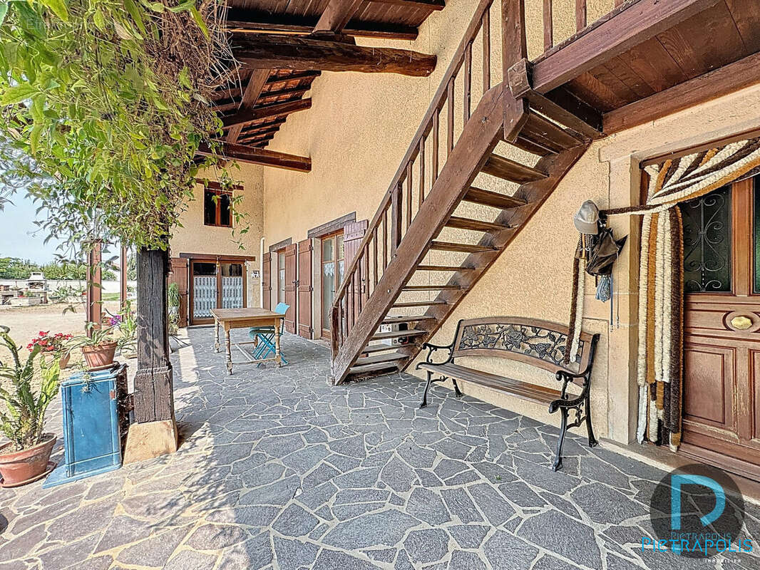 Maison à SAINT-CYR-SUR-MENTHON