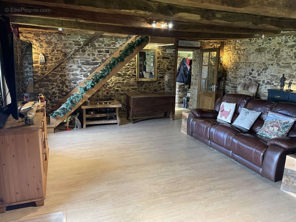 Maison à SAINT-SORNIN-LAVOLPS