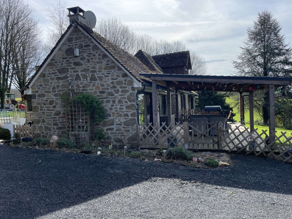 Maison à SAINT-SORNIN-LAVOLPS