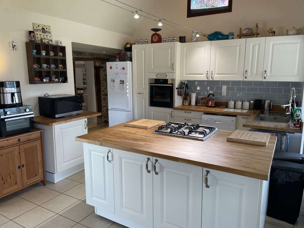 Maison à SAINT-SORNIN-LAVOLPS