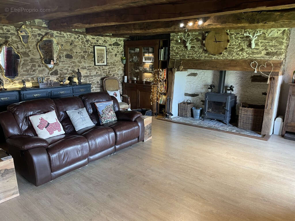 Maison à SAINT-SORNIN-LAVOLPS