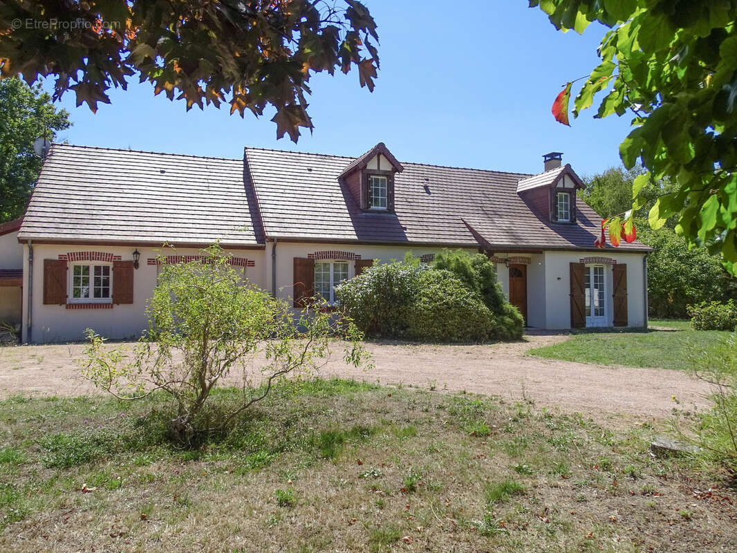 Maison à CHATRES-SUR-CHER