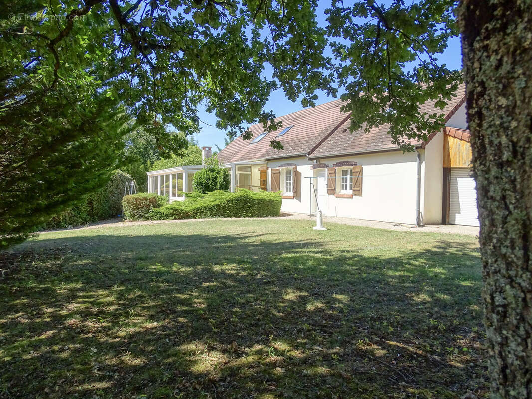 Maison à CHATRES-SUR-CHER