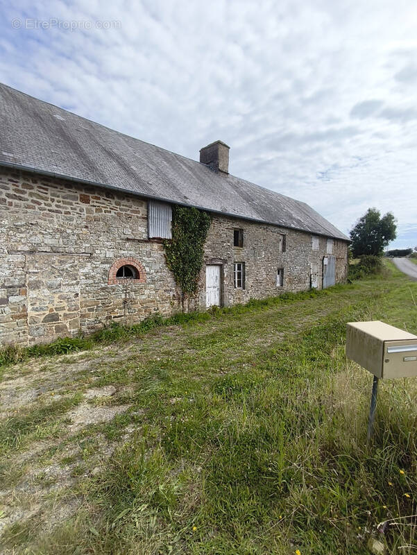 Maison à SAINT-SAUVEUR-LA-POMMERAYE