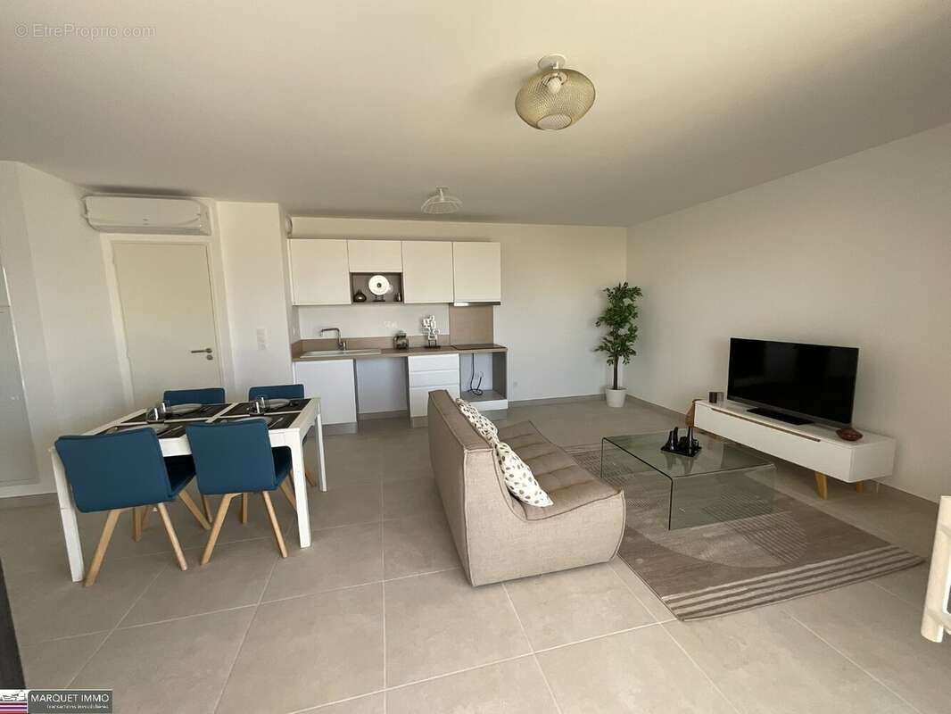 Appartement à SAUVIAN