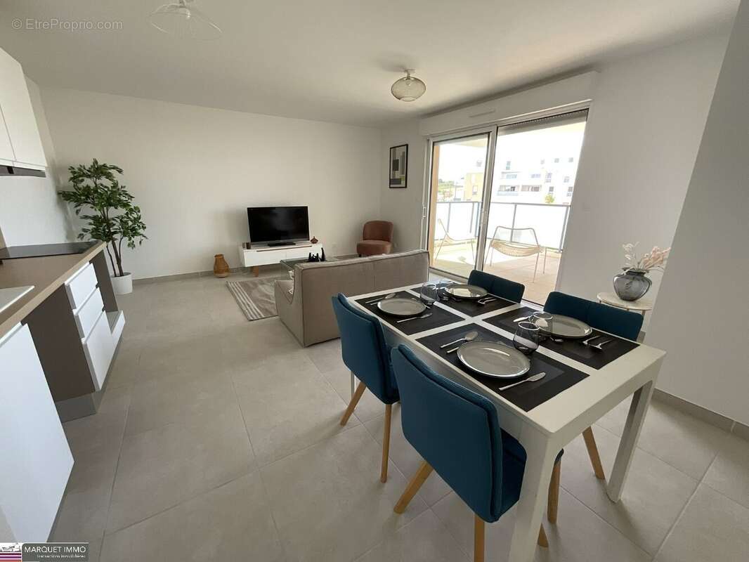 Appartement à SAUVIAN