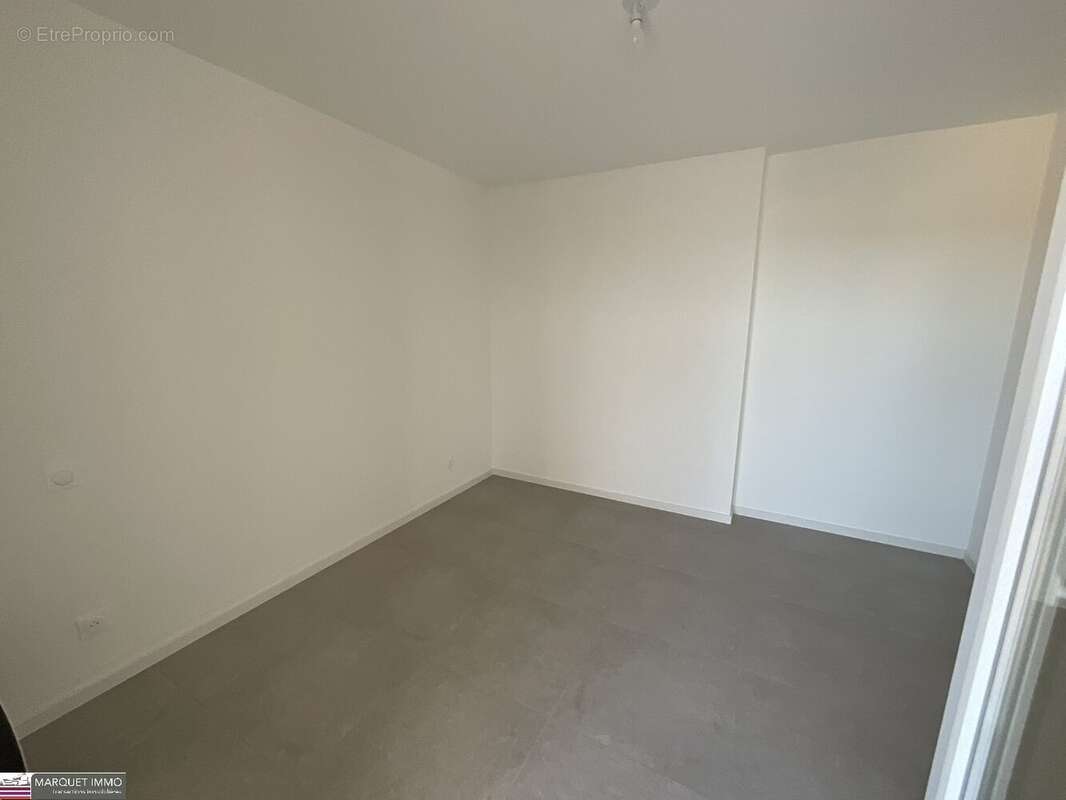 Appartement à SAUVIAN