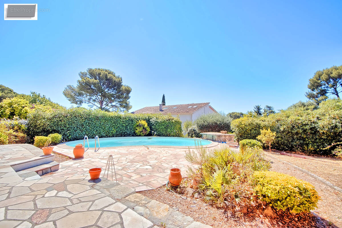 Maison à LA VALETTE-DU-VAR